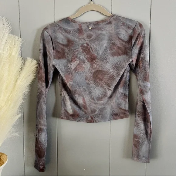 Fabletics Marie Mesh Croptop - Picture 4 of 4